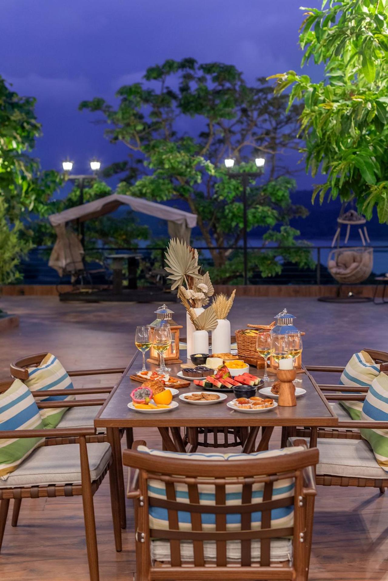 Stayvista At La Nirvana With Pool, Music Speaker & Indoor-Outdoor Game Lonavala Luaran gambar
