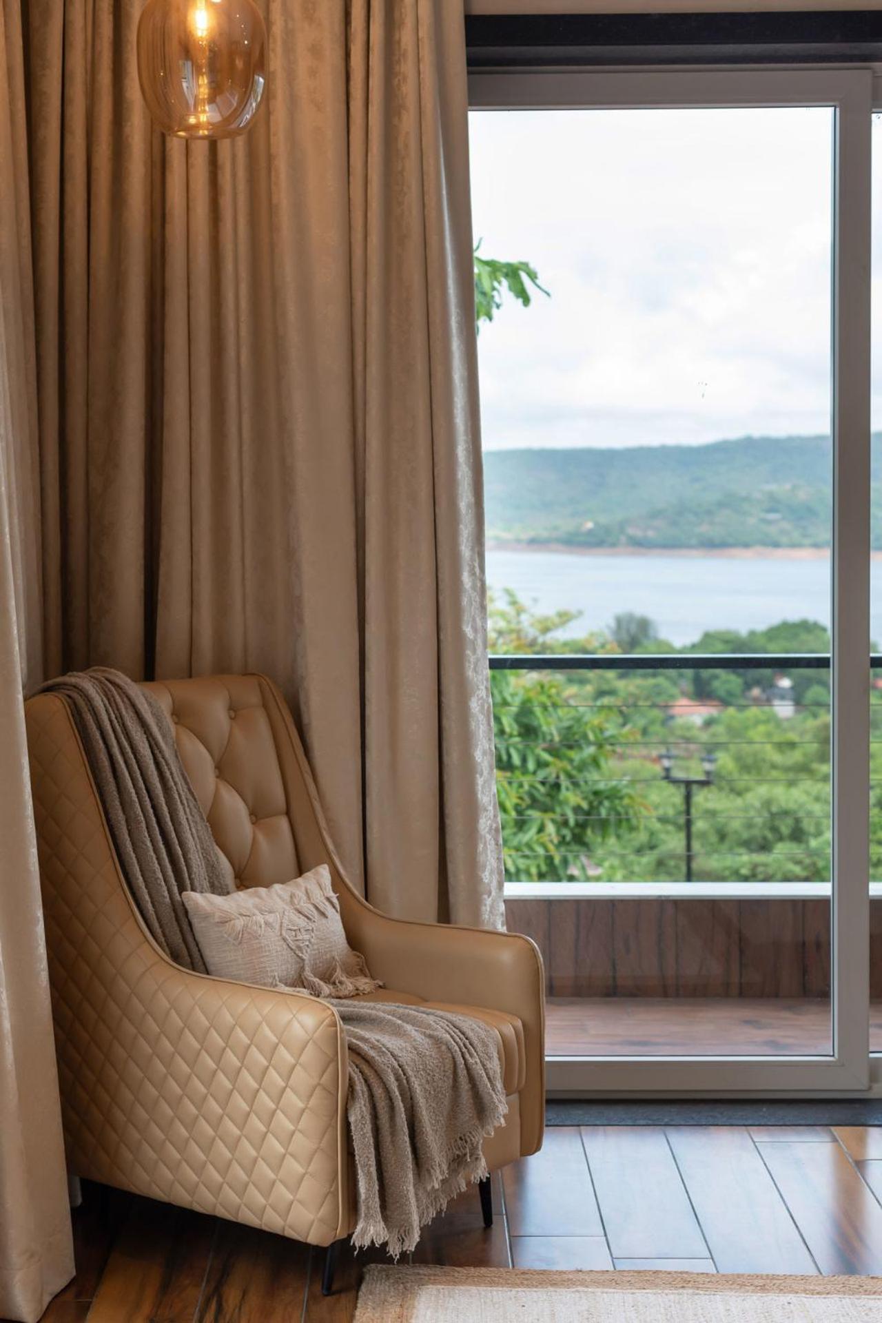 Stayvista At La Nirvana With Pool, Music Speaker & Indoor-Outdoor Game Lonavala Luaran gambar
