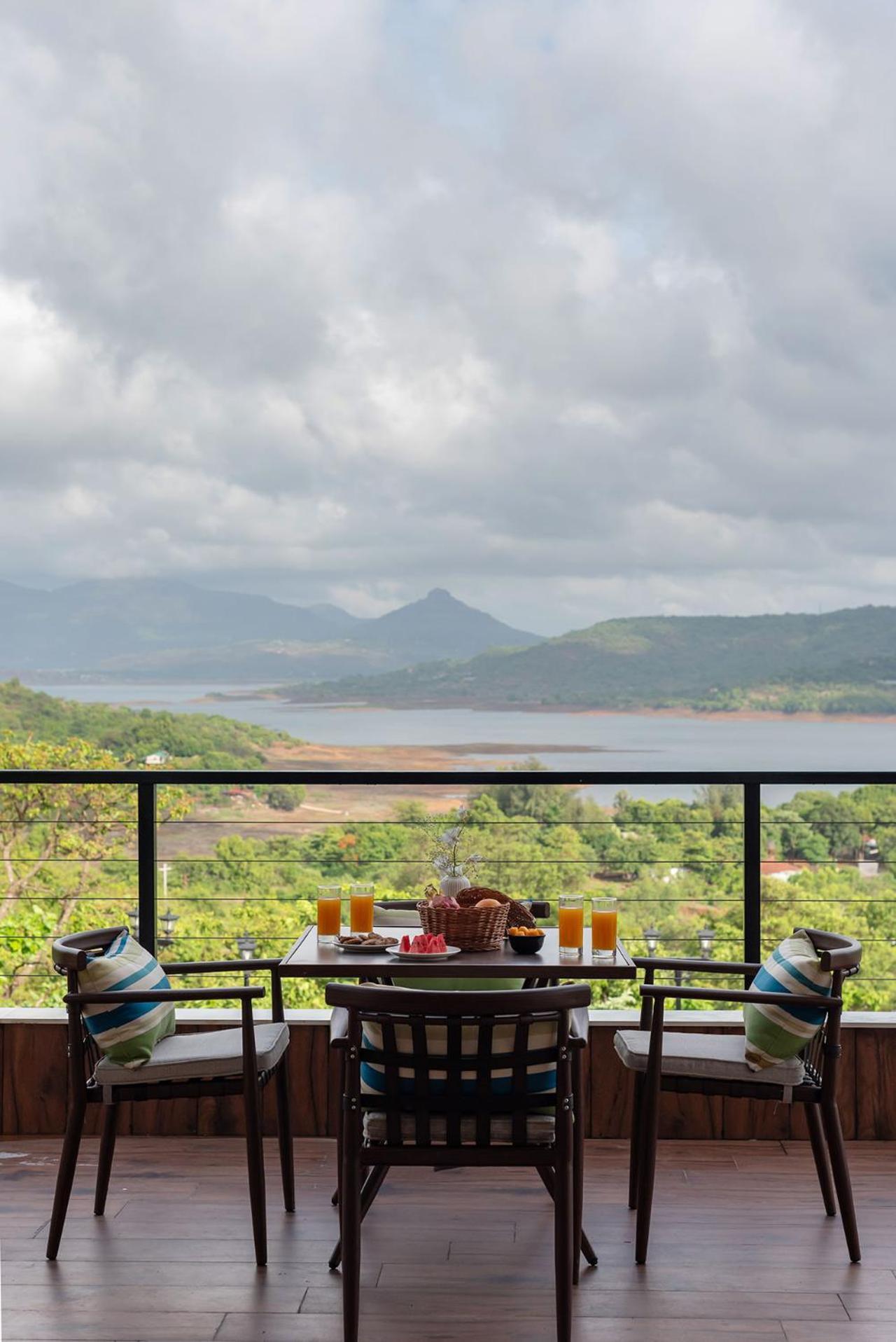 Stayvista At La Nirvana With Pool, Music Speaker & Indoor-Outdoor Game Lonavala Luaran gambar
